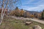 Discover the charm of this property, nestled in a serene location with stunning mountain views.