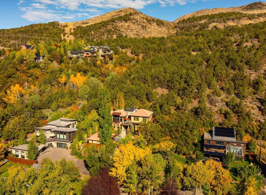 House in Basalt - view 1