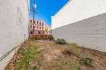 Discover the charm of this unique property, ideally situated in a prime location.