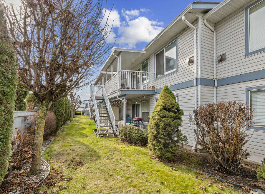 Discover this charming property featuring a well-maintained exterior and inviting outdoor space.