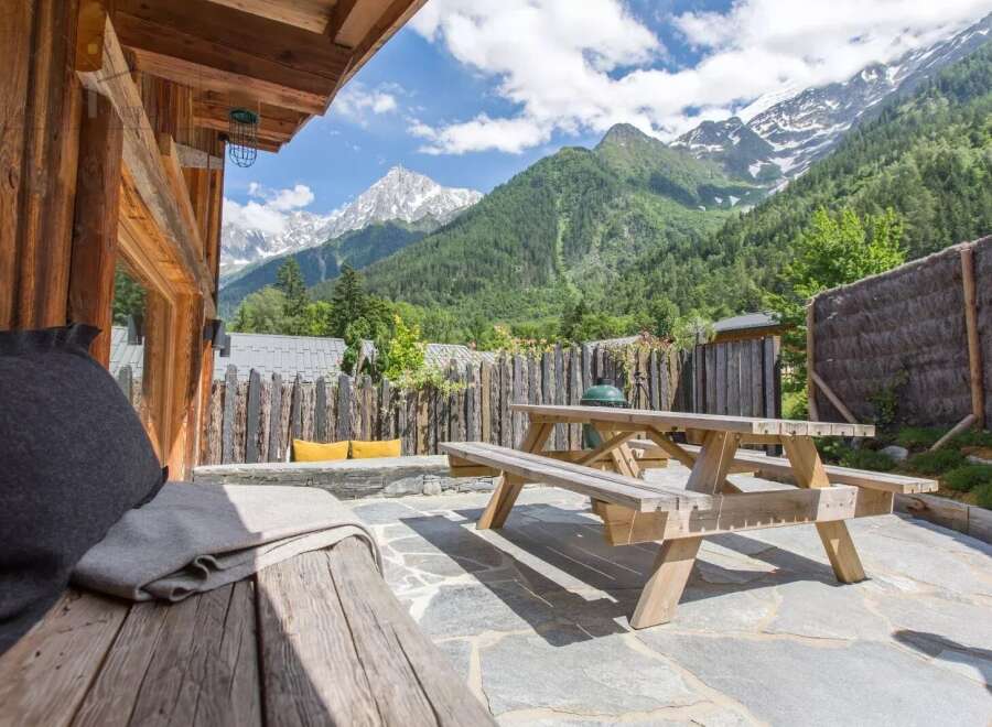Escape to the mountains and enjoy this stunning property with breathtaking views.