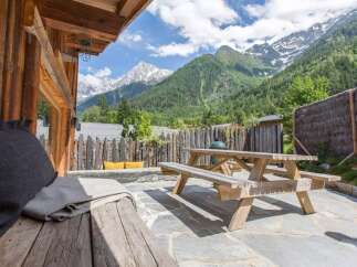 Escape to the mountains and enjoy this stunning property with breathtaking views.