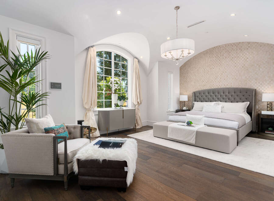 Step into luxury with this stunning bedroom, boasting a modern design and elegant finishes.