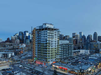 Discover urban living at its finest in this stunning high-rise property, offering breathtaking city views and modern amenities.