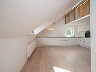 Discover this stunning modern loft with a unique architectural design.
