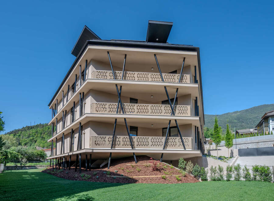Discover modern living in this stunning architectural masterpiece.