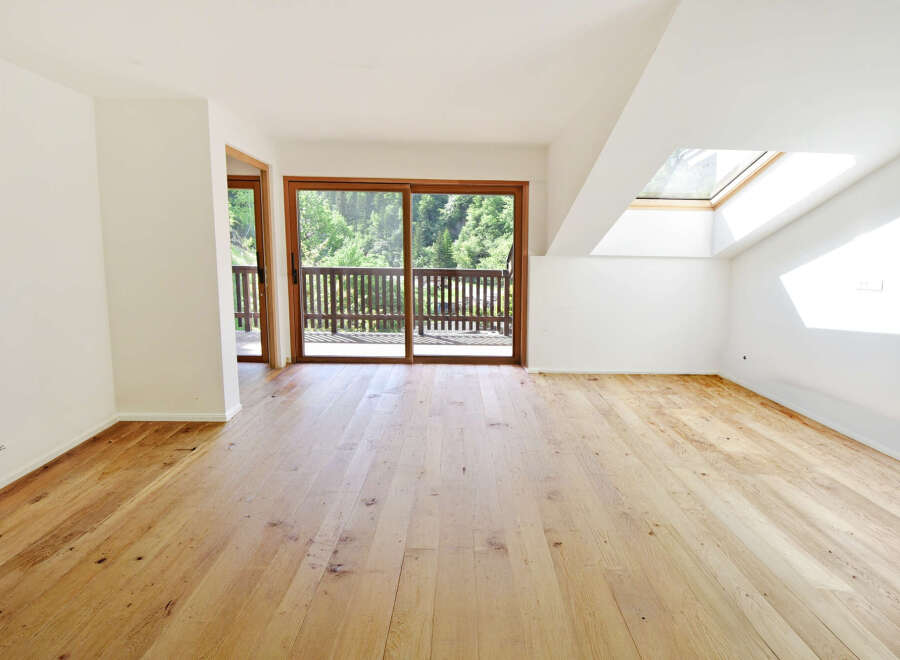 Experience modern living in this bright and airy room featuring a spacious layout and abundant natural light.