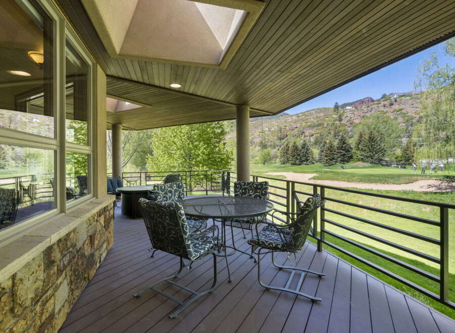 House in La Plata County - view 1