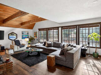 For Sale in Revelstoke with 3 Beds and 3 Bathrooms