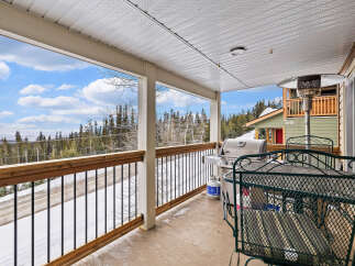 Enjoy breathtaking mountain views from this stunning property.