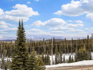 Enjoy breathtaking mountain views from this stunning property.