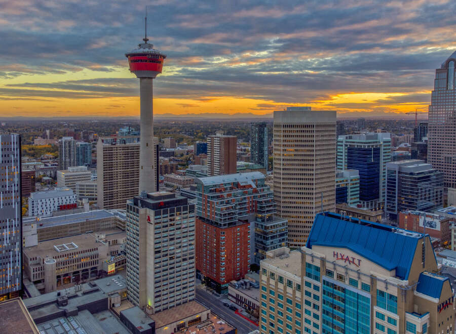 Experience the vibrant city life from this stunning high-rise property.