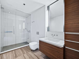 Step into luxury with this modern bathroom design.