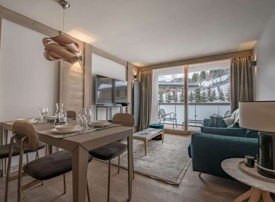 Apartment in Courchevel - Image 3