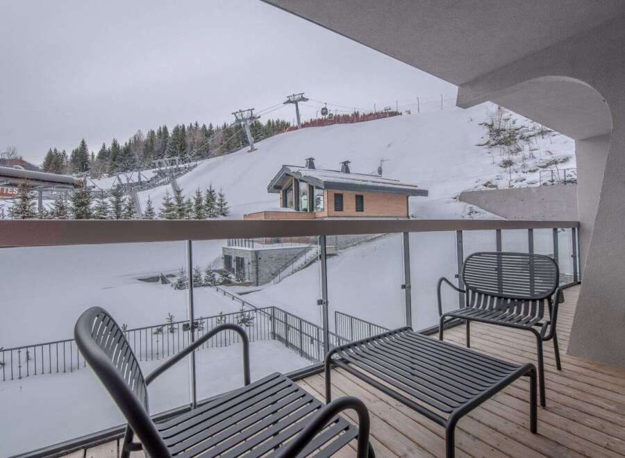Enjoy breathtaking mountain views from this stunning property.