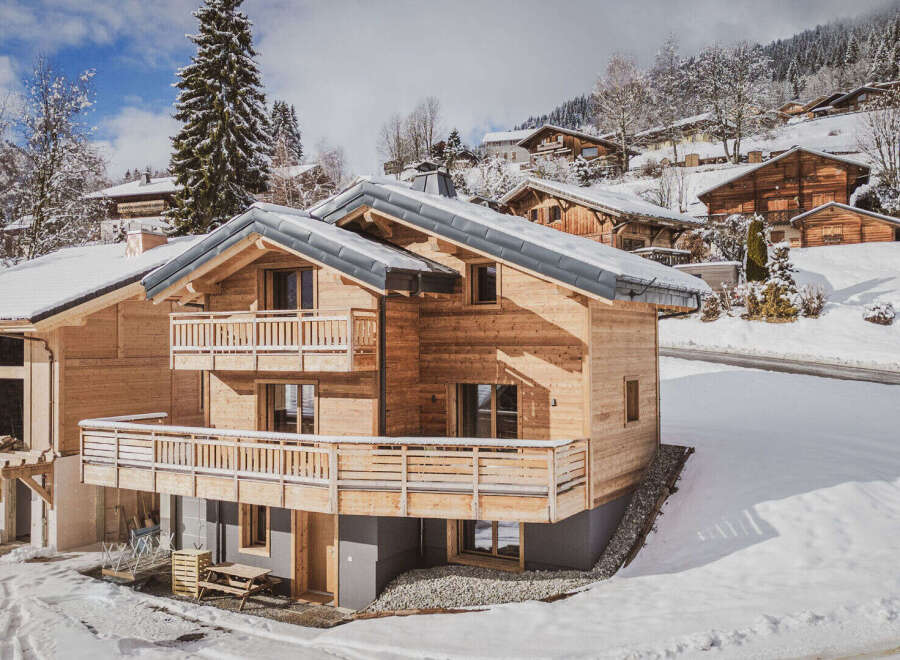 Chalet in La Cote-d'Arbroz - view 1