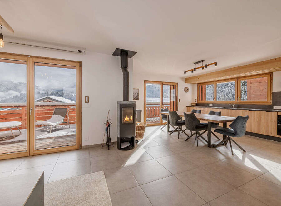 Chalet in La Cote-d'Arbroz - Image 3