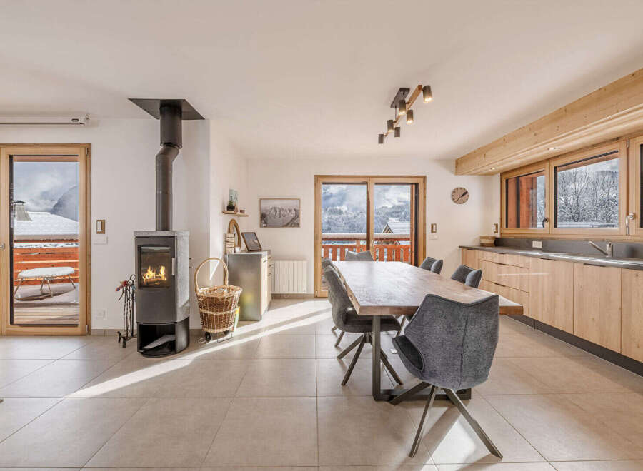 Chalet in La Cote-d'Arbroz - Image 4