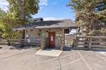 Discover the charm of this property, featuring a welcoming entrance and convenient amenities.
