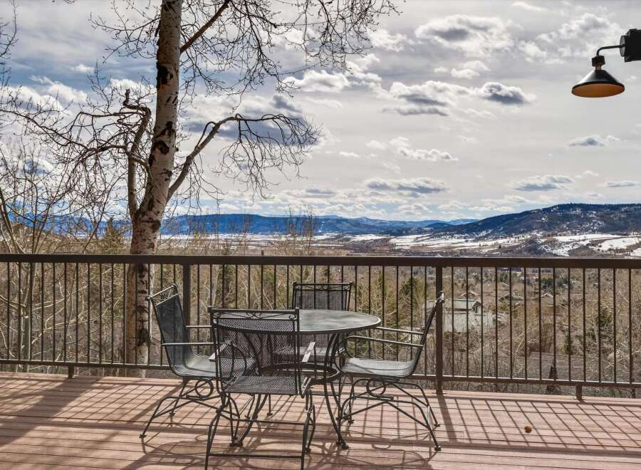 Enjoy breathtaking mountain views from this stunning property.