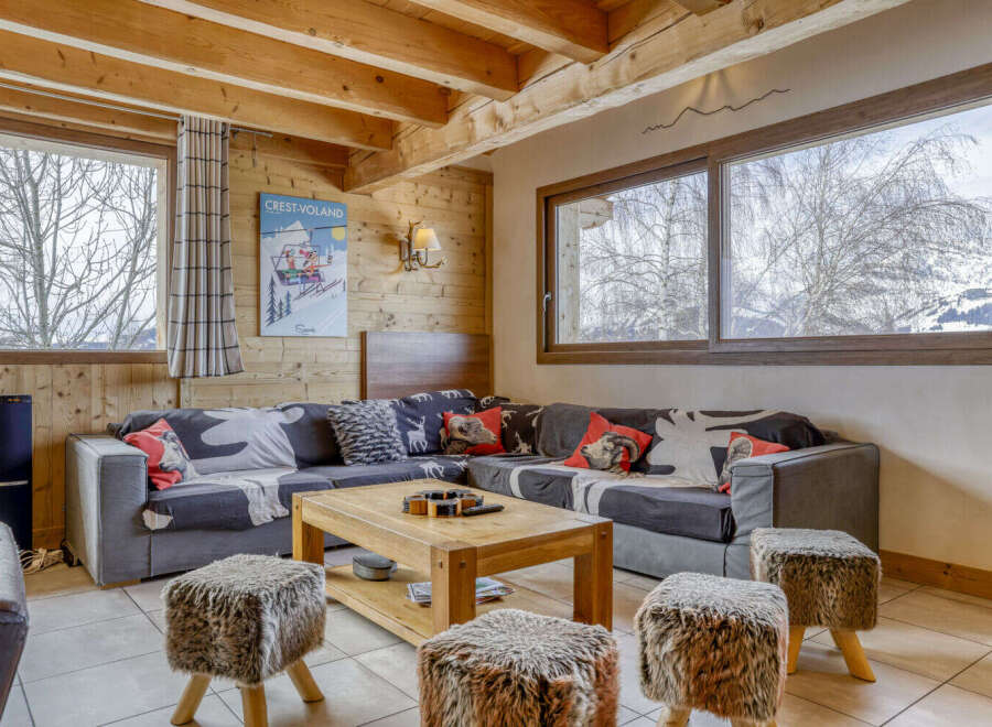 Experience the charm of this cozy living space, perfect for relaxation and gatherings.