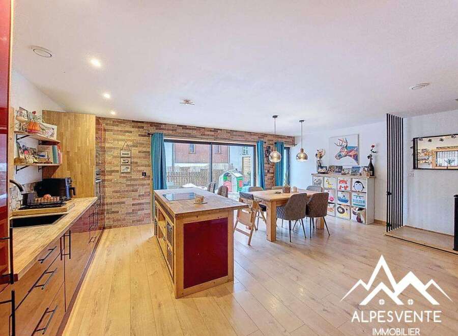 House in Le Biot - view 1