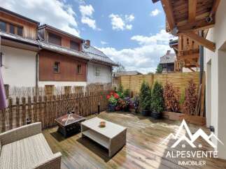 Discover this charming property featuring a beautiful outdoor deck, perfect for relaxation and entertaining.