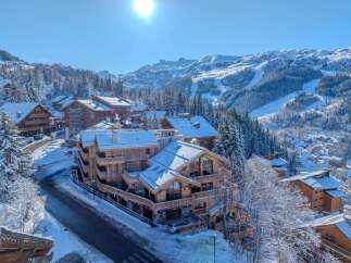 Discover the epitome of alpine luxury in this stunning ski chalet.
