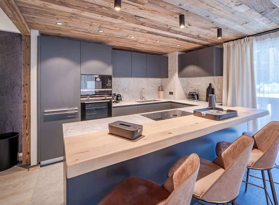 Experience modern luxury in this stunning kitchen.