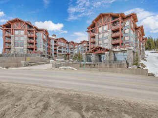 Discover luxury living in this stunning mountain property.