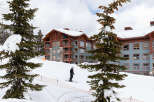 Experience luxury living in this stunning ski-in/ski-out property, offering unparalleled access to the slopes.