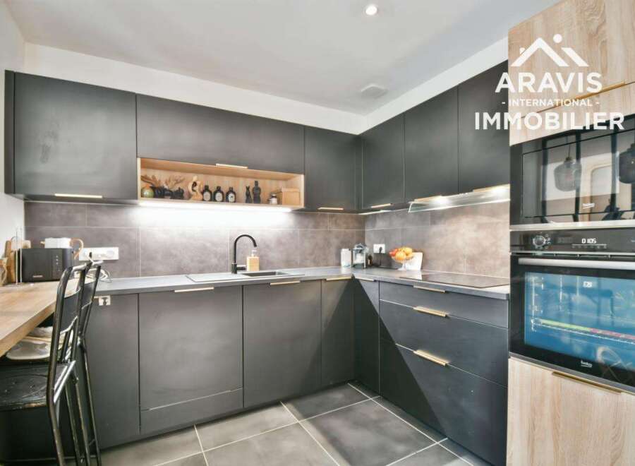 Apartment in Tronchine - Image 3