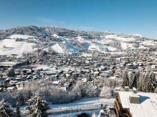 Discover a winter wonderland in this stunning property nestled in the heart of the mountains.
