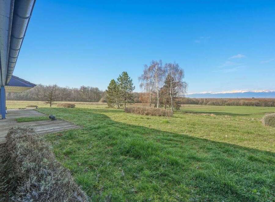 Enjoy the tranquility of this stunning property, perfect for those seeking a peaceful retreat.