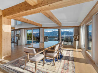 Experience luxury living in this stunning property with breathtaking mountain views.