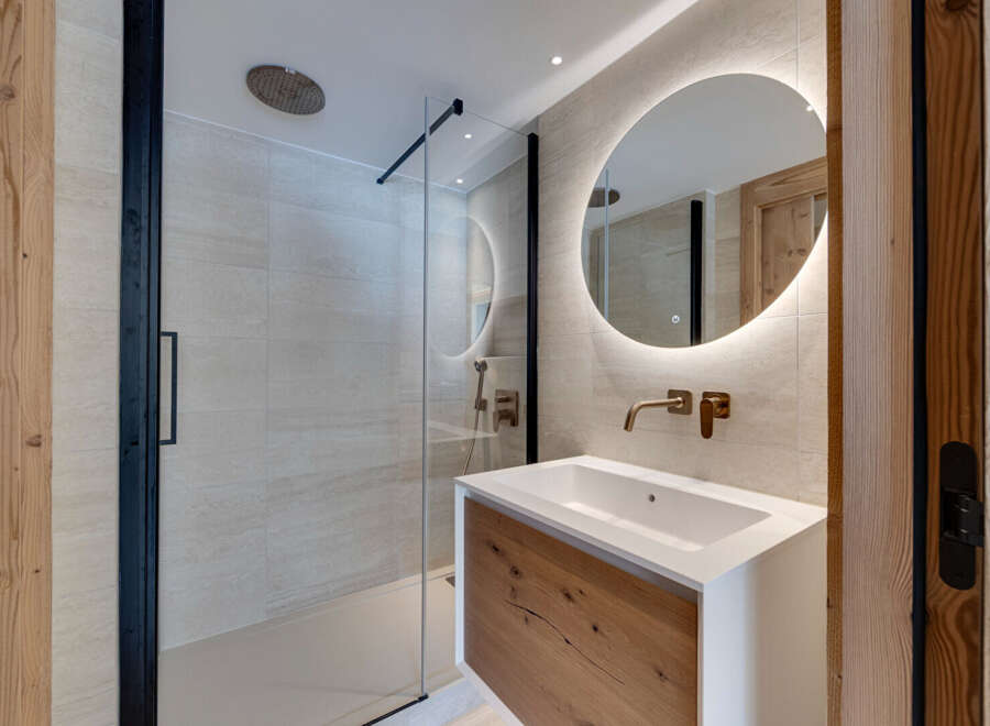 House in Val-d'Isere - Image 3