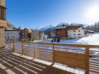 Enjoy breathtaking mountain views from this stunning property.