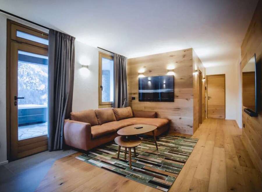 Experience luxury living in this stunning property featuring a modern design and high-end finishes.