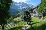 Escape to the mountains in this stunning property! This home boasts breathtaking views of the surrounding landscape, perfect for those seeking tranquility.