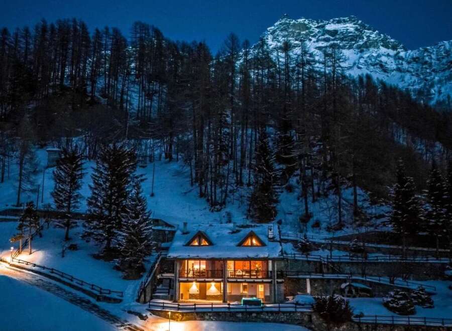 Chalet in Breuil-Cervinia - view 1