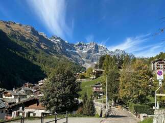 Discover the charm of mountain living with this stunning property nestled in a picturesque village.