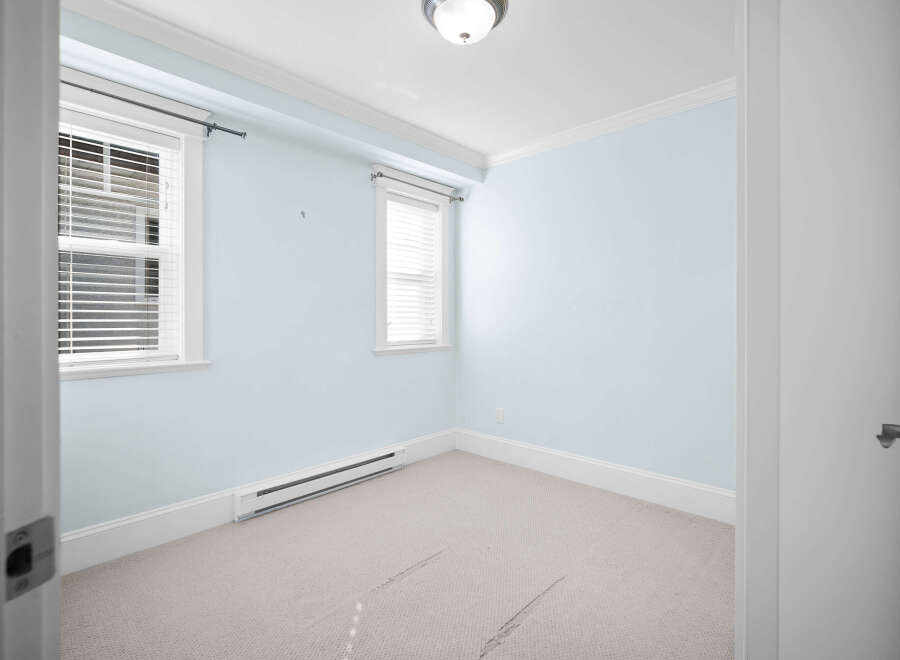 Discover the charm of this inviting room, perfect for creating a cozy retreat.