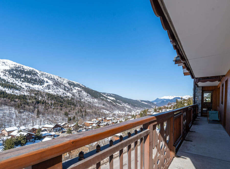 Enjoy breathtaking mountain views from this stunning property.