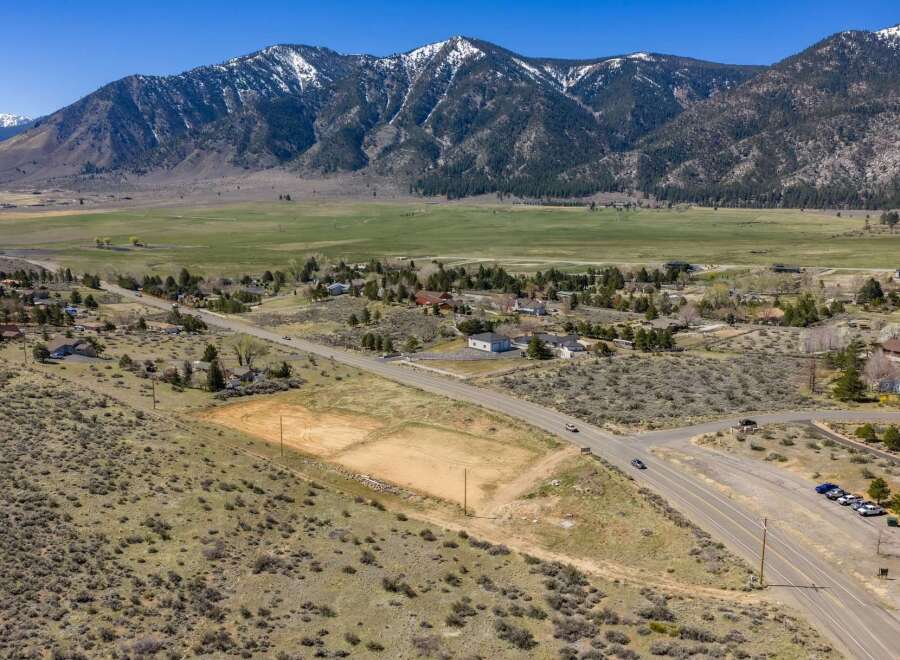 Discover the beauty of this stunning property nestled in a picturesque landscape.