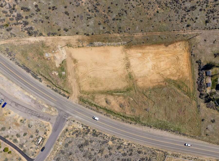Discover the potential of this expansive vacant land, perfect for building your dream home or investment property.