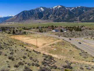 Discover the beauty of this expansive property, perfectly situated with stunning mountain views.