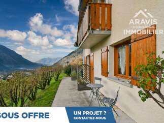 Discover this charming property nestled in a picturesque setting, offering stunning views and a tranquil atmosphere.