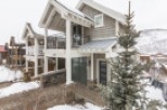Luxury mountain home with stunning views and modern amenities.
