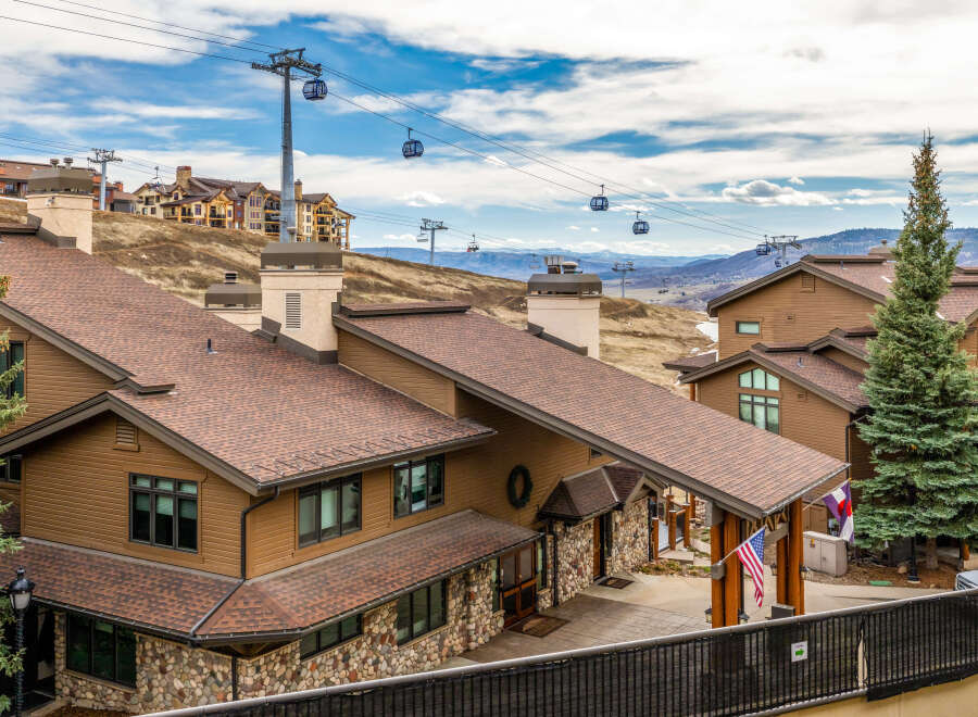 This stunning property boasts a prime location with breathtaking mountain views and convenient access to a ski lift.
