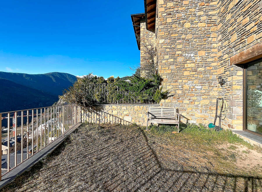 Enjoy breathtaking mountain views from this stunning property.